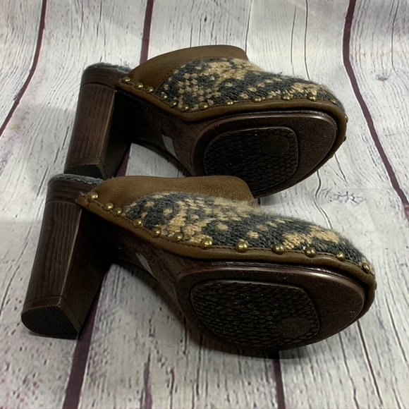 Muk Luks Brown/Gray Kameryn Brown Faux Fur Lined M - Picture 7 of 8